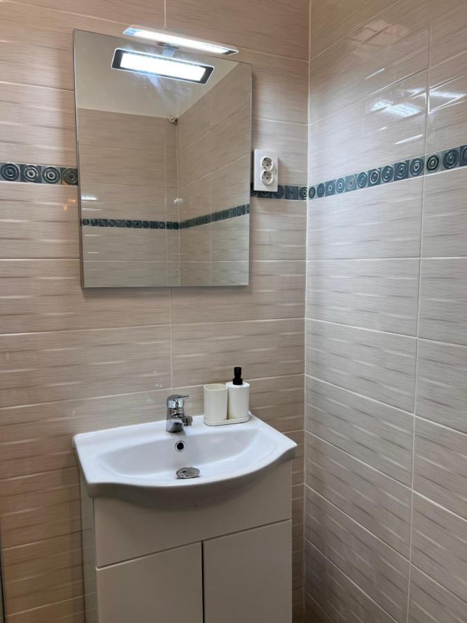 Emi Apartaments บูคาเรสต์ ภายนอก รูปภาพ